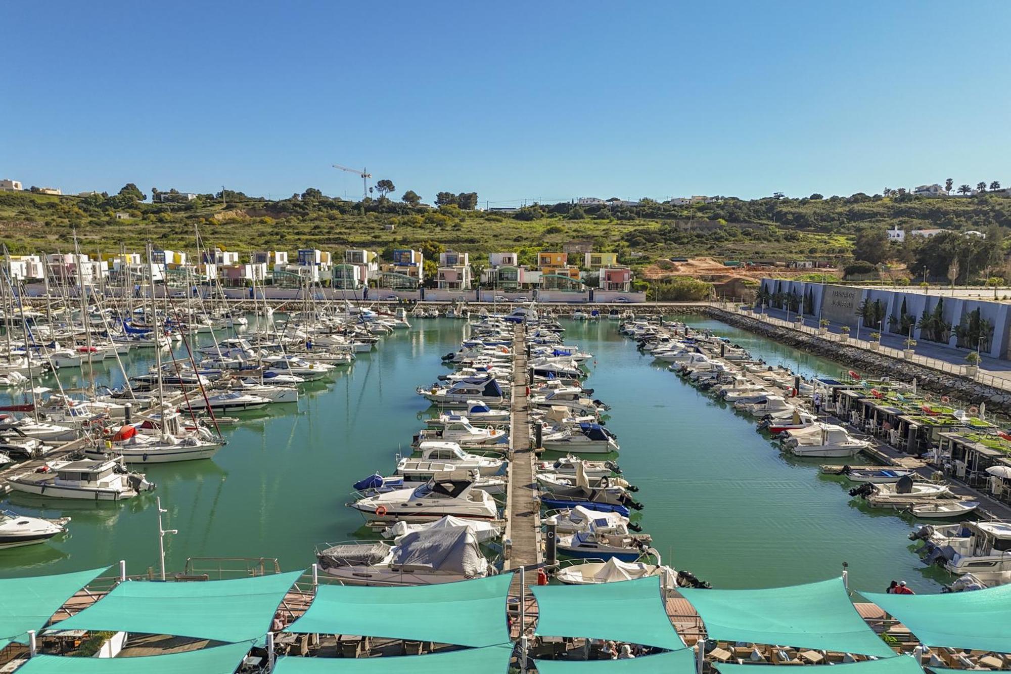 Marina Breeze Apartment With Pool - 900M From The Beach Albufeira Zewnętrze zdjęcie
