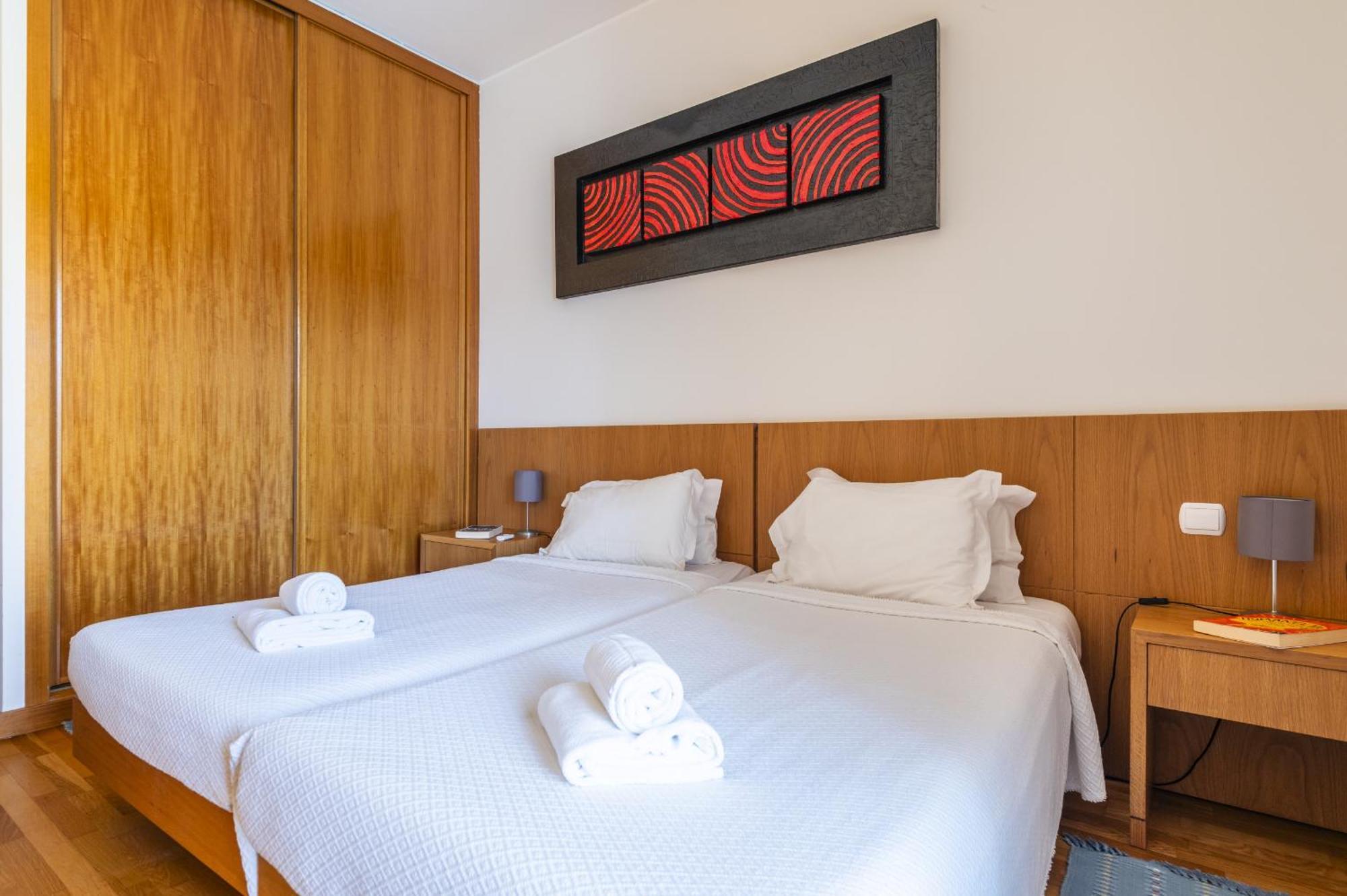 Marina Breeze Apartment With Pool - 900M From The Beach Albufeira Zewnętrze zdjęcie